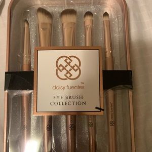 Eye brush collection